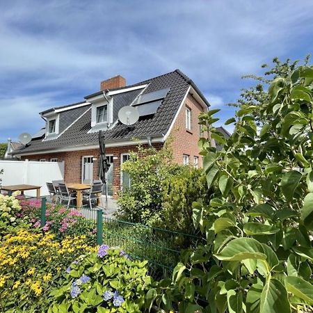 Haus Katharina Links Villa Wyk auf Föhr Екстериор снимка